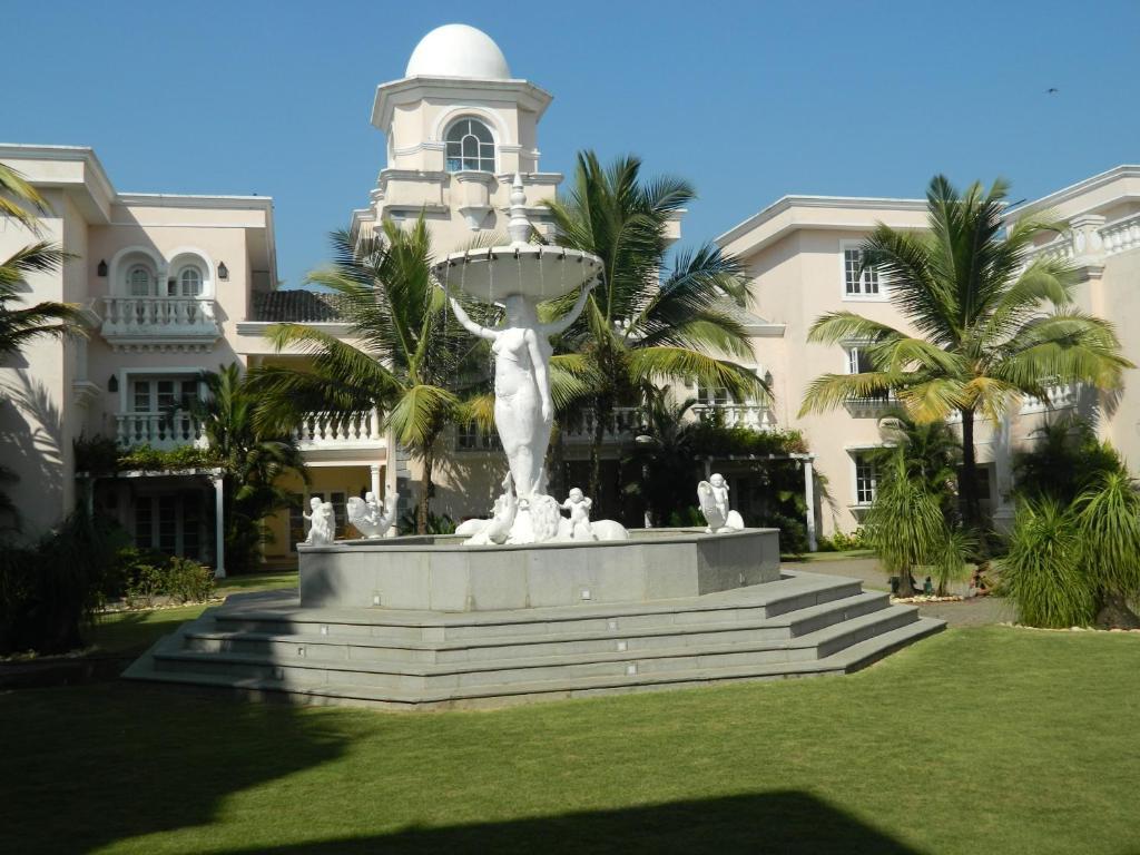 Club Mahindra Emerald Palms, Goa Benaulim Bagian luar foto
